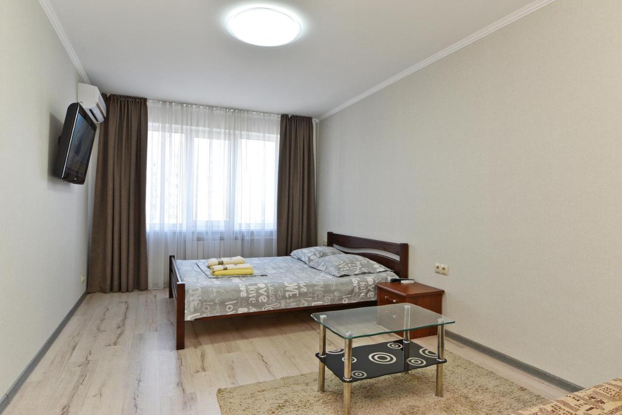 Apartment On Vasylia Lypkivskoho 24